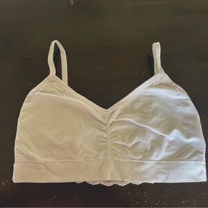 Tahari cream bralette with lace back adjustable straps removable pads EUC
